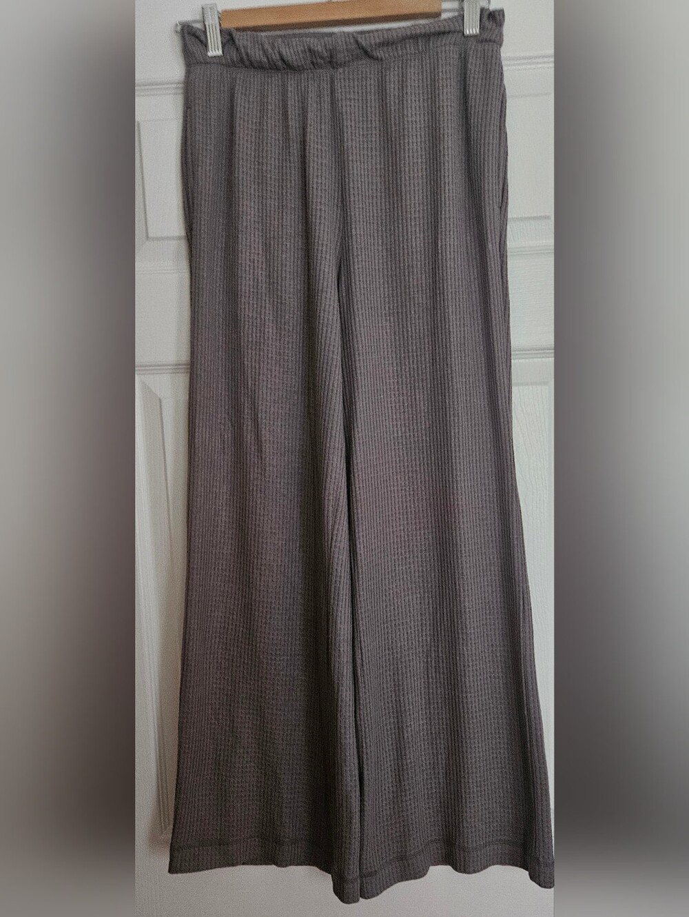Joe Fresh  Ribbed Wide-Leg Pants - Gray. Size XS/S. Great Condition.